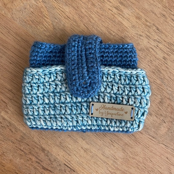 Crochet Card Wallet 🧶 - Picture 1 of 5